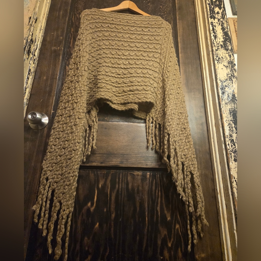 Cozy Bohemian Fringe Knit Poncho - Brown